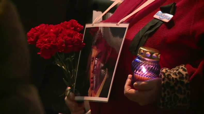 Fünf Jahre nach Mord an Nemzow: Gedenken in Moskau – Platzbenennung in Prag