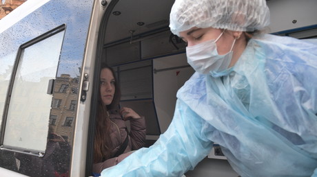 Nach Flucht aus Klinik: Gericht stellt Russin unter Zwangsquarantäne