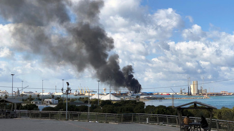 Haftar-Truppen: Haben türkisches Schiff mit Waffenlieferungen bombardiert