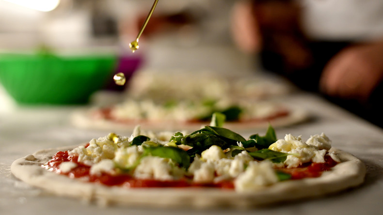 Französischer Fernsehsender entschuldigt sich für "Pizza Corona"