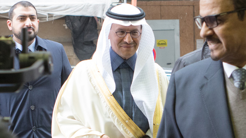 "Ein komplettes Blutbad": Saudi-Arabiens Ölpreiskrieg zielt auf USA und Russland ab
