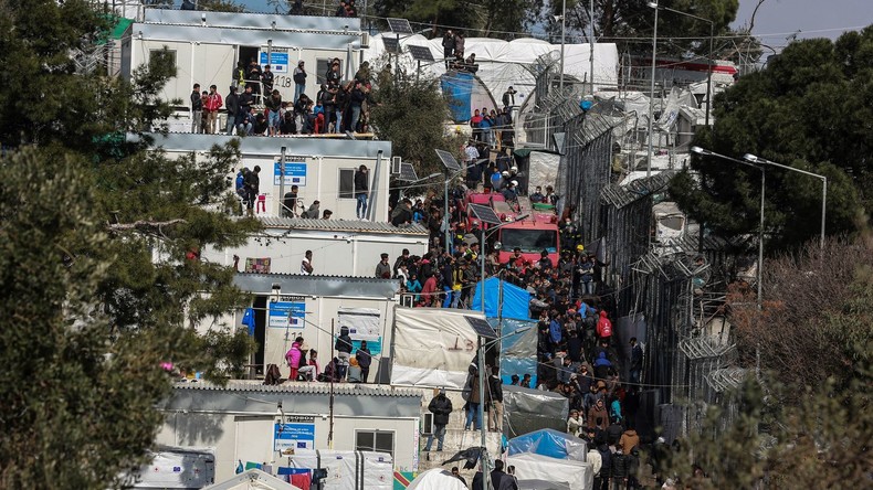 Migranten auf griechischen Inseln werden abgeschottet