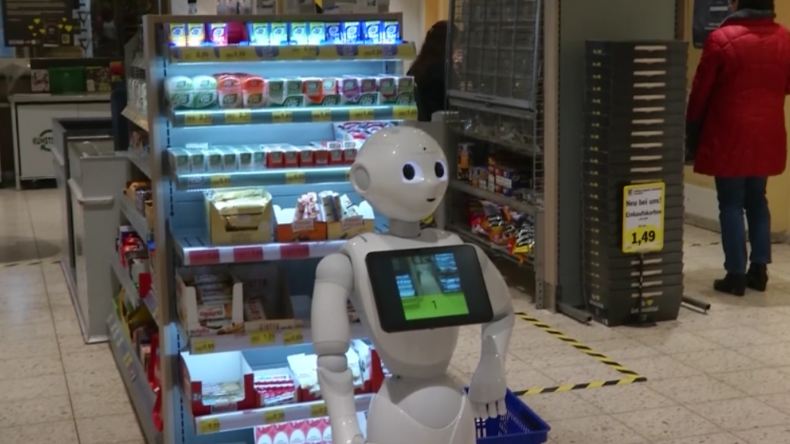 Edeka-Markt setzt Roboter für Einhaltung der Corona-Regeln ein: "Bitte unterlassen Sie Hamsterkäufe"
