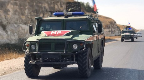 Syrien: Russische und türkische Streitkräfte patrouillieren gemeinsam in der Nähe von Saraqib