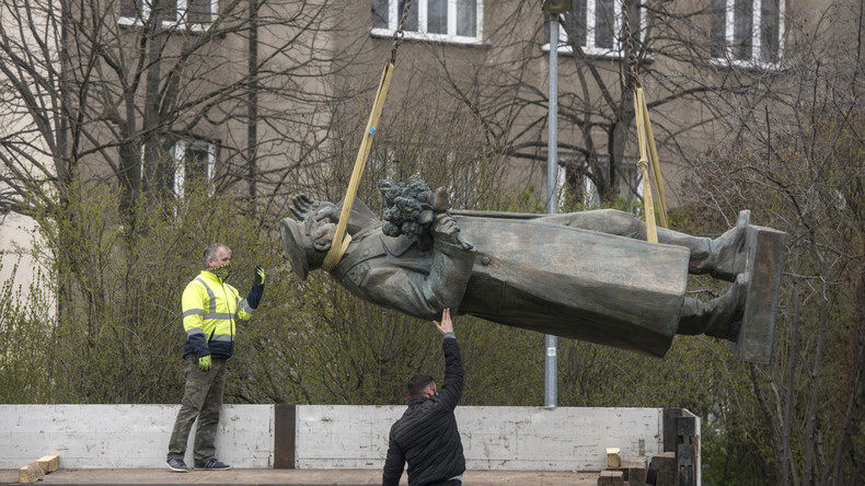 Prag entfernt Statue des sowjetischen Weltkriegsmarschalls Iwan Konew – Moskau protestiert