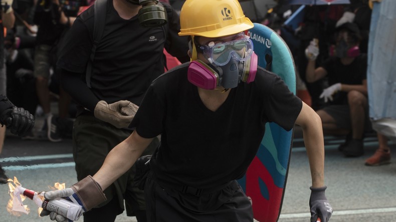 Gesamtschaden durch Massenkrawalle in Hongkong beziffert