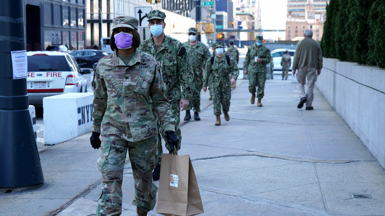 Pentagon-Maßnahme gegen Corona: US-Soldaten sollen sich notfalls Masken aus T-Shirts anfertigen