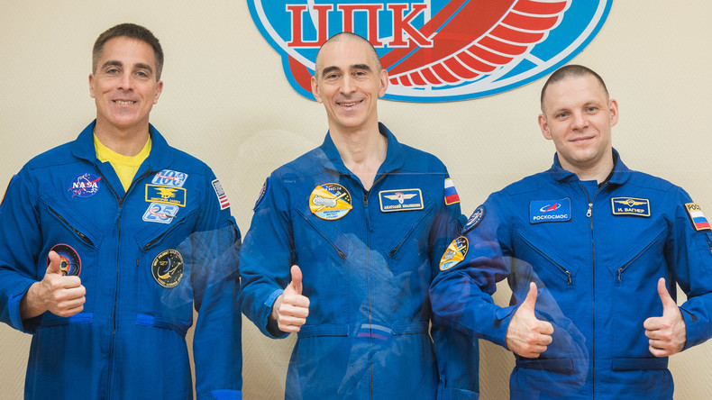 Drei Raumfahrer starten inmitten Corona-Pandemie zur ISS