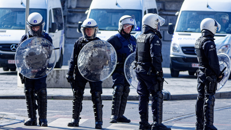 Ausschreitungen und Festnahmen nach Tod eines 19-Jährigen bei Verfolgungsjagd mit Polizei in Brüssel