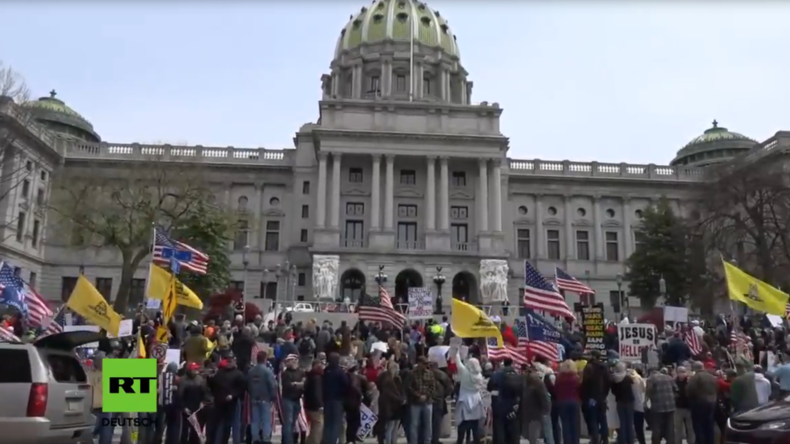 LIVE: USA – Anti-Lockdown-Demonstranten fahren durch die Straßen von Harrisburg (Pennsylvania)