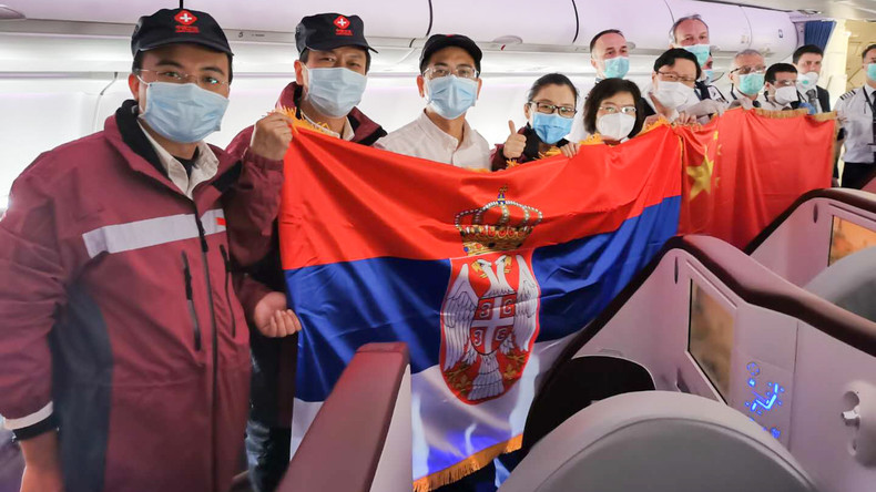Serbien: Militärische Ehren und Medaillen für Coronavirus-Experten aus China
