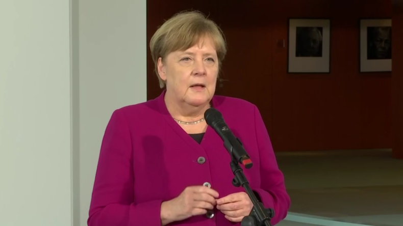 Merkel: Menschen sollten sich an 'Grundregeln' halten – Proteste in Köln