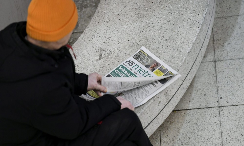 Abstand ist wichtig: Finnische Zeitung mahnt mit optischer Täuschung soziale Distanz an