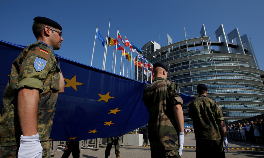 Die etwas andere Corona-Maßnahme: EU-Militärausgaben sollen gegen Kürzungen "geimpft" werden