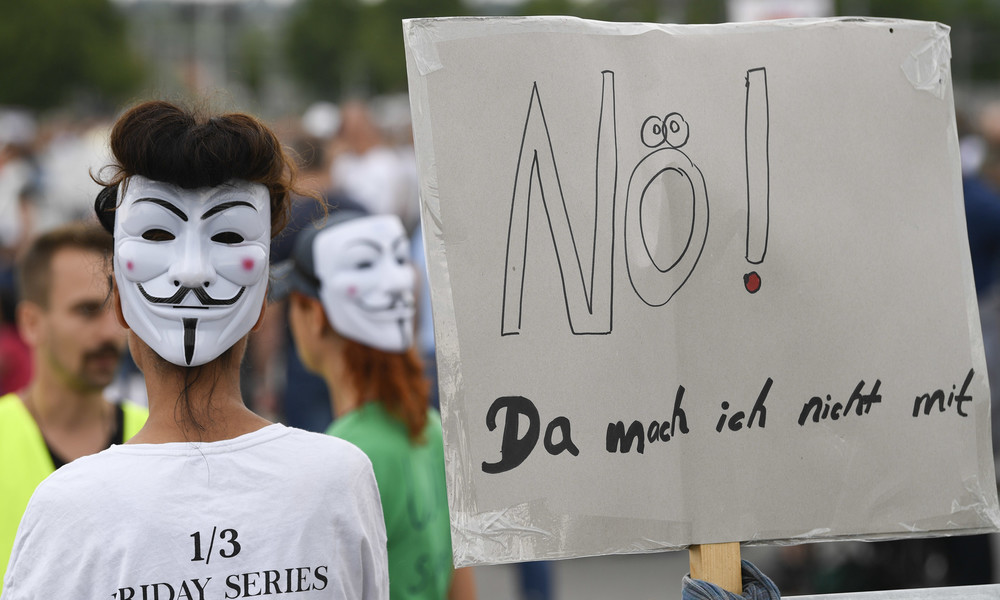 Jens Spahn will weiter Immunitätsausweis – Verständnis für Corona-Demos