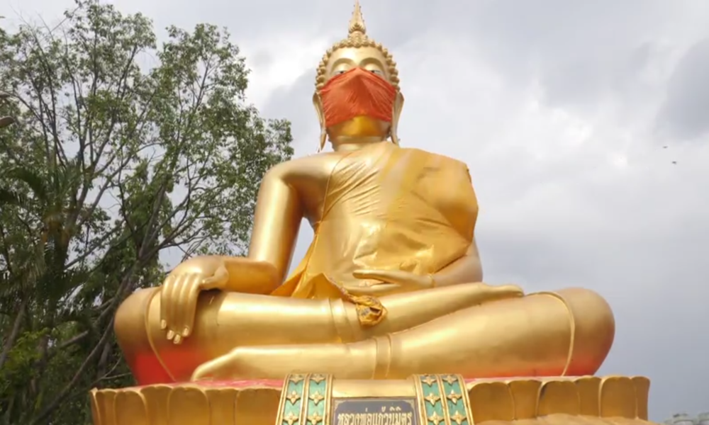 Größte Gesichtsmaske der Welt? Buddha-Statue in Thailand mit überdimensionalen Mundschutz