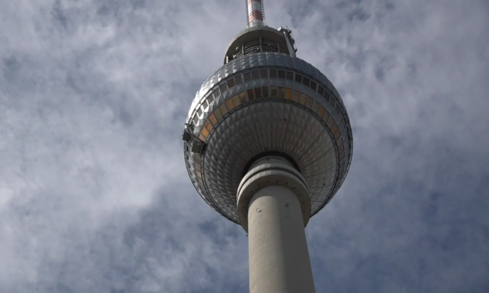 Deutschland: Berliner Fernsehturm nach zweimonatiger Corona-Schließung wieder für Besucher geöffnet