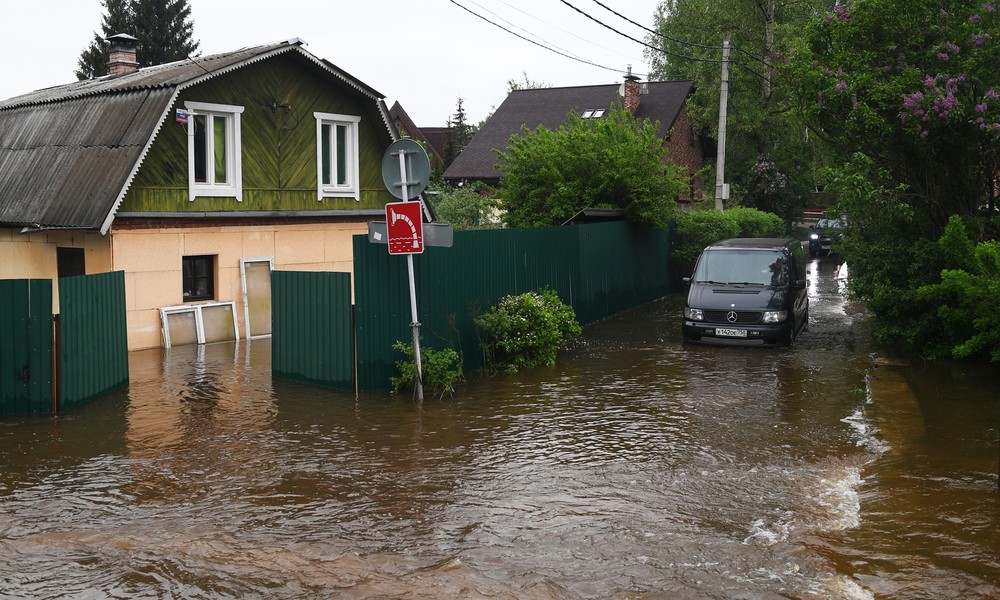 Zwei Monatsmengen in drei Tagen: Überschwemmungen nach sintflutartigen Regenfällen im Gebiet Moskau