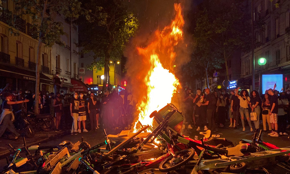 Frankreich: Ausschreitungen bei Demonstrationen gegen Rassismus und Polizeigewalt