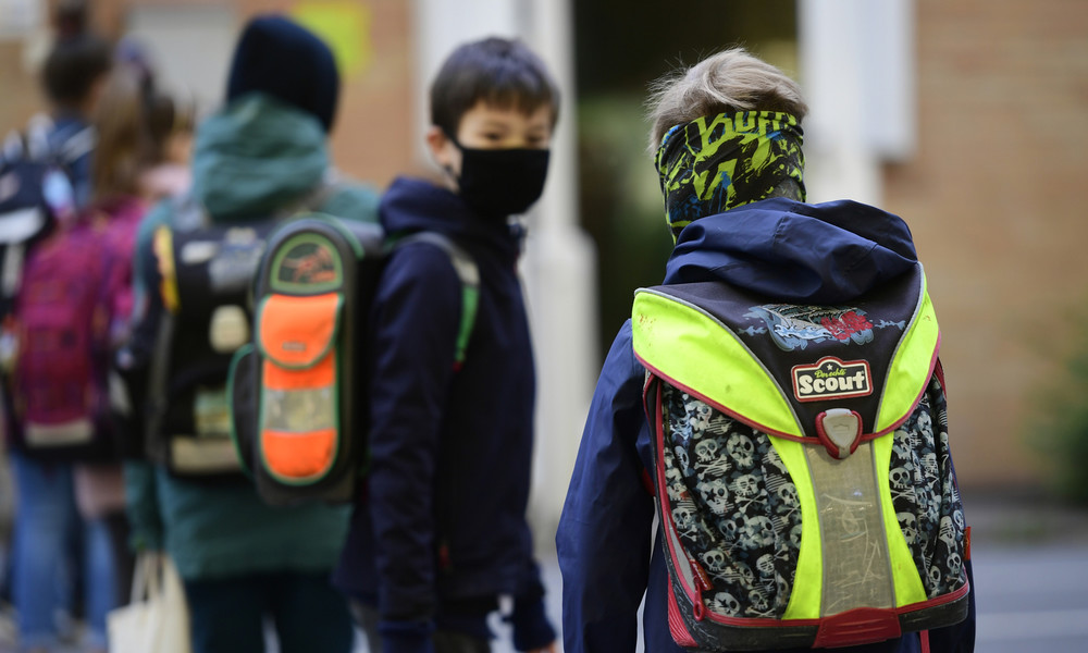Deutscher Lehrerverband fordert Maskenpflicht im Unterricht