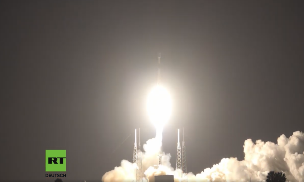 SpaceX schießt 58 Starlink-Satelliten ins All