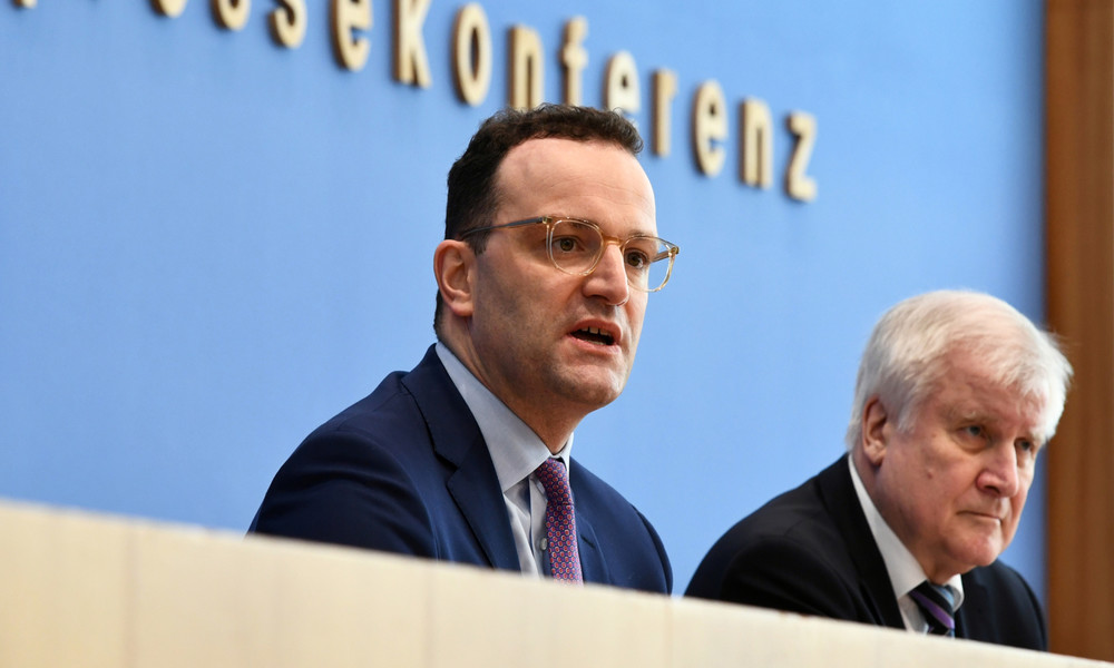 LIVE: Bundesminister Seehofer, Spahn, Lambrecht und Braun stellen in Berlin die Corona-App vor