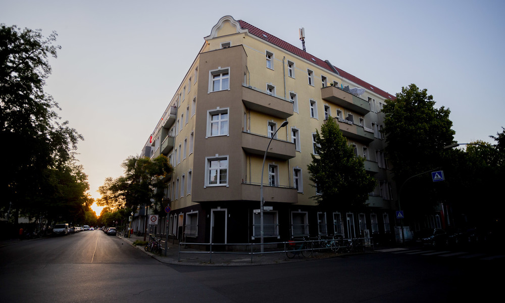 Berlin: Quarantäne für sieben Wohnblöcke – Mehr als 350 Haushalte betroffen (Video)