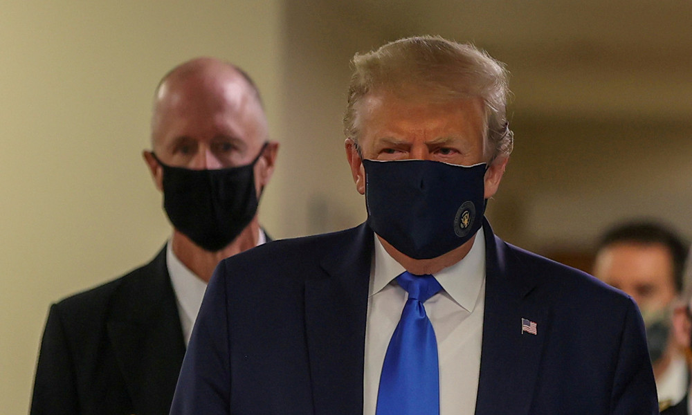 Donald Trump trägt erstmals Mundschutz in Öffentlichkeit
