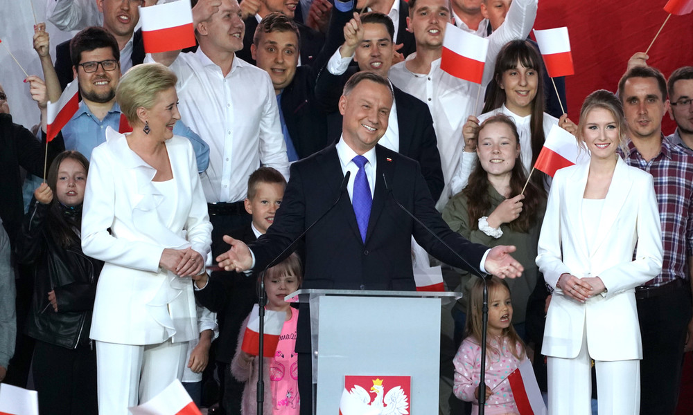 Polen: Amtsinhaber Andrzej Duda steht knapp vor Sieg bei Präsidentenwahl