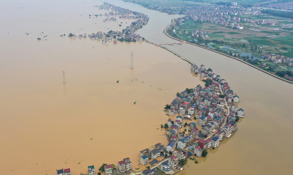 Mehr als 140 Tote und Vermisste durch schwere Überschwemmungen in China