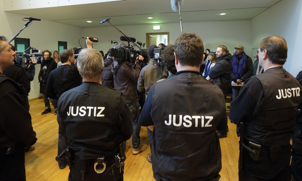 Mutmaßliche Mordserie im Polizeirevier Dessau: Landesregierung blockiert juristische Berater