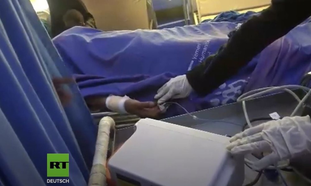 Saudischer Luftangriff auf Wohngebiet im Jemen – die meisten Opfer sind Frauen und Kinder (Video)