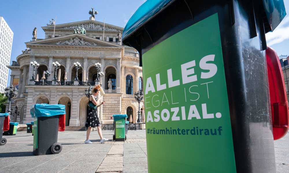 Frankfurt am Main: Glasscherben auf Opernplatz nach nächtlichem Party-Chaos