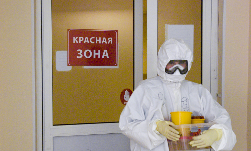 Russe mit positivem SARS-CoV-2-Test flieht zweimal aus Krankenhaus – Acht Monate Haft auf Bewährung