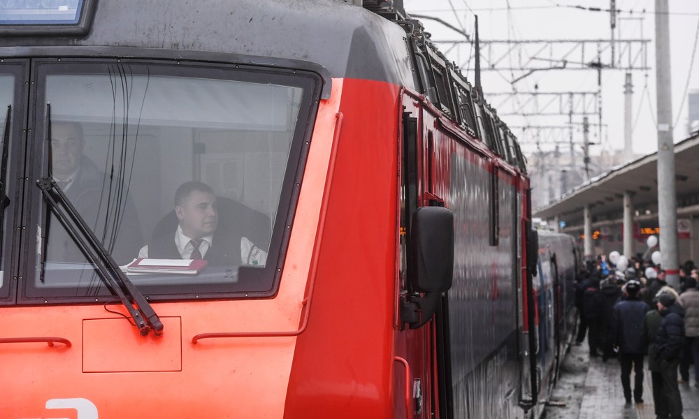 Berufsverbot aufgehoben: 21-jährige Russin wird erste Lokführerin