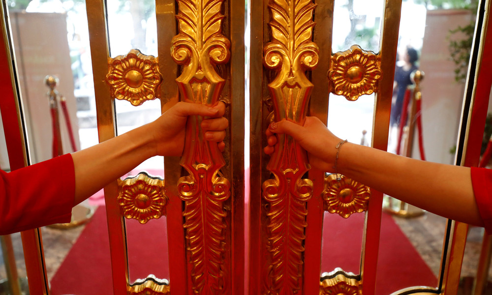 Goldene Zeiten: In Vietnam eröffnet das erste vergoldete Hotel