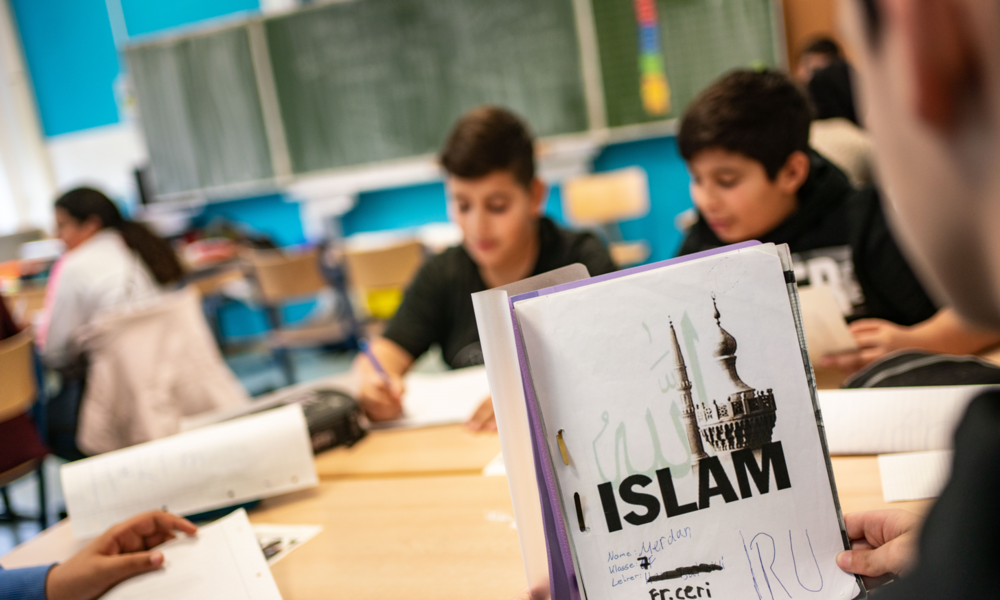 Skandal um Millionen für Islamschule in Schweden – Rektor mit Verbindungen zur Muslimbruderschaft