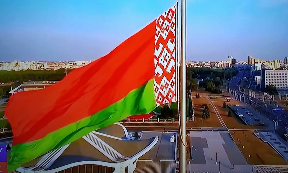 Weiß-rot-weiß statt rot-grün: Telegram schafft weißrussische Staatsflagge ab