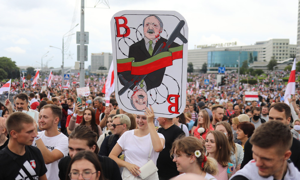 Weißrussland: Proteste dauern an – Hunderte Festnahmen am Sonntag