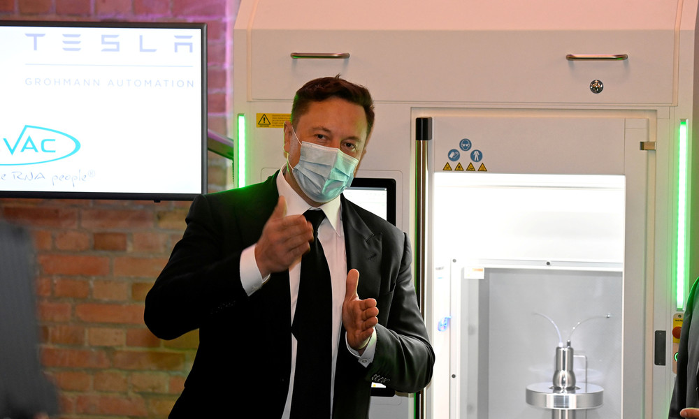 Gegen "Krankheit X": Tesla bastelt mit deutschem Unternehmen an "Impfstoff-Drucker"