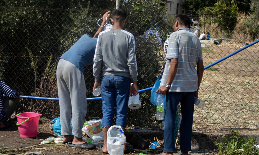 LIVE: Demonstranten in Lesbos fordern Evakuierung der Migranten