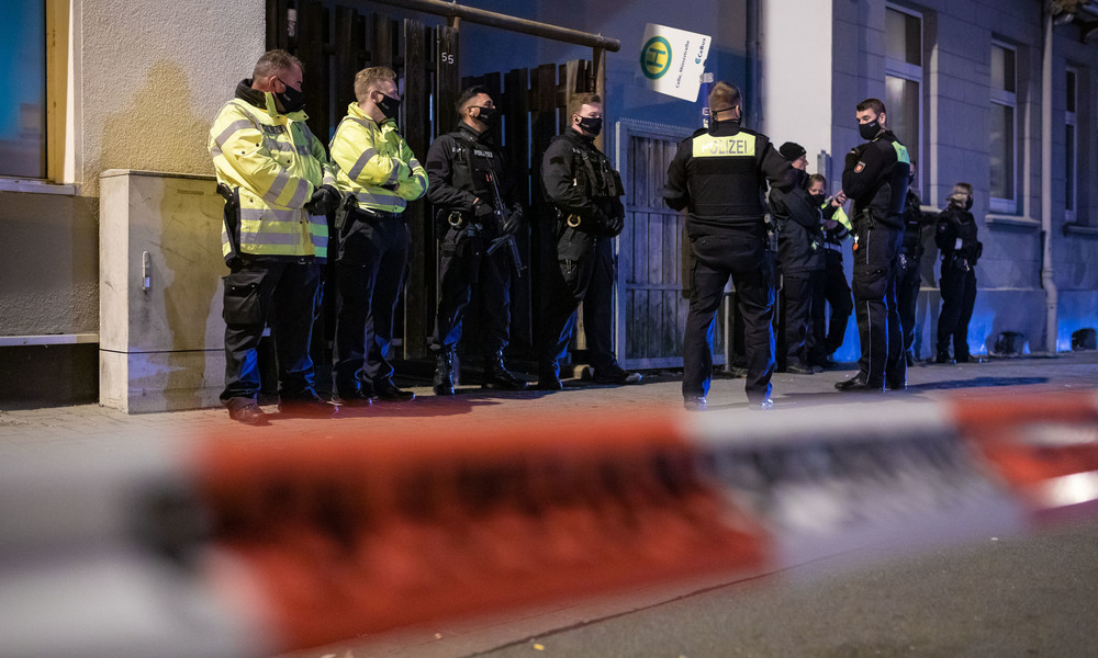 "Örtlich begrenzte Lage": Ein Toter und ein Schwerverletzter bei Messerattacken in Celle