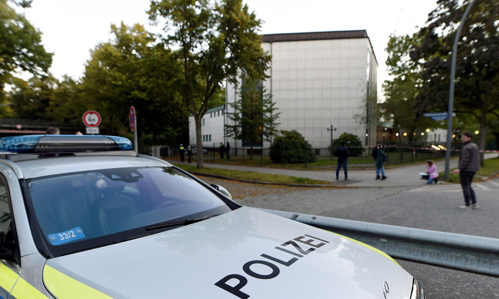 Hamburg: Uniformierter Täter attackiert jüdischen Studenten vor Synagoge mit Schaufel