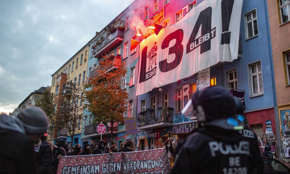 Linksradikales Kultprojekt "Liebig34": Linke fordert Aussetzung der Räumung wegen "Hygieneregeln"