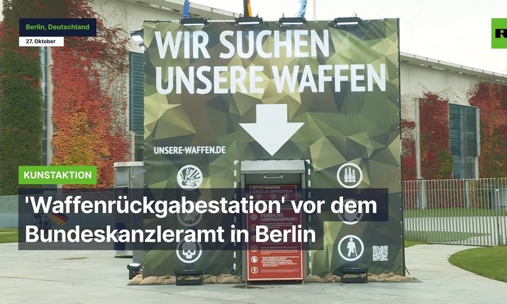 Berlin: 'Waffenrückgabestation' vor dem Bundeskanzleramt