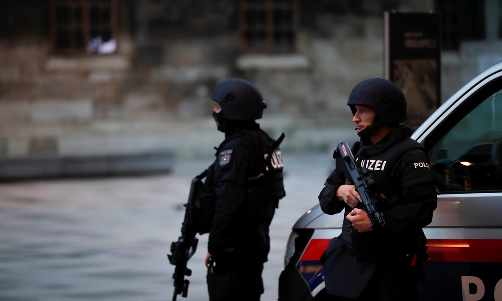 Österreichs Innenminister: Getöteter Attentäter war IS-Sympathisant