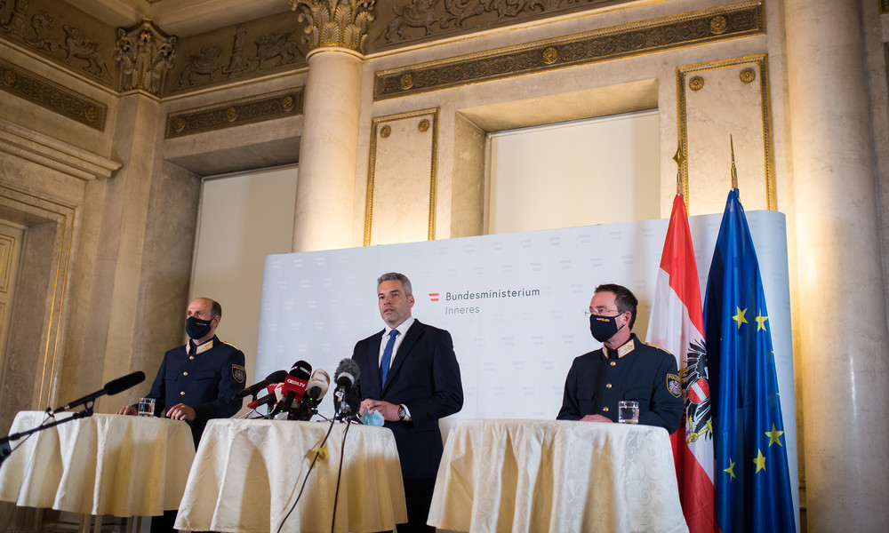 Österreichischer Innenminister: Attentäter von Wien war 2019 vorzeitig aus der Haft entlassen worden
