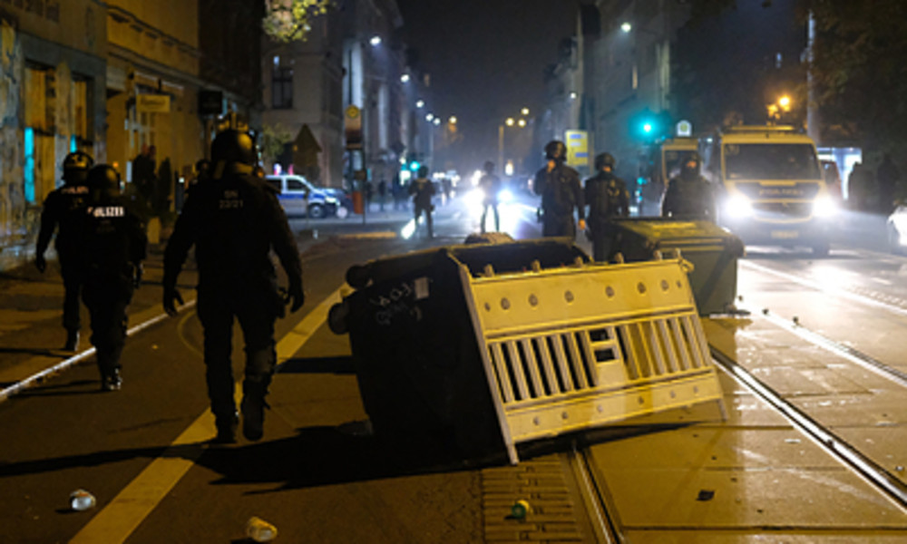 Ausschreitungen in Leipzig: Festnahmen und Gewalt gegen Polizisten