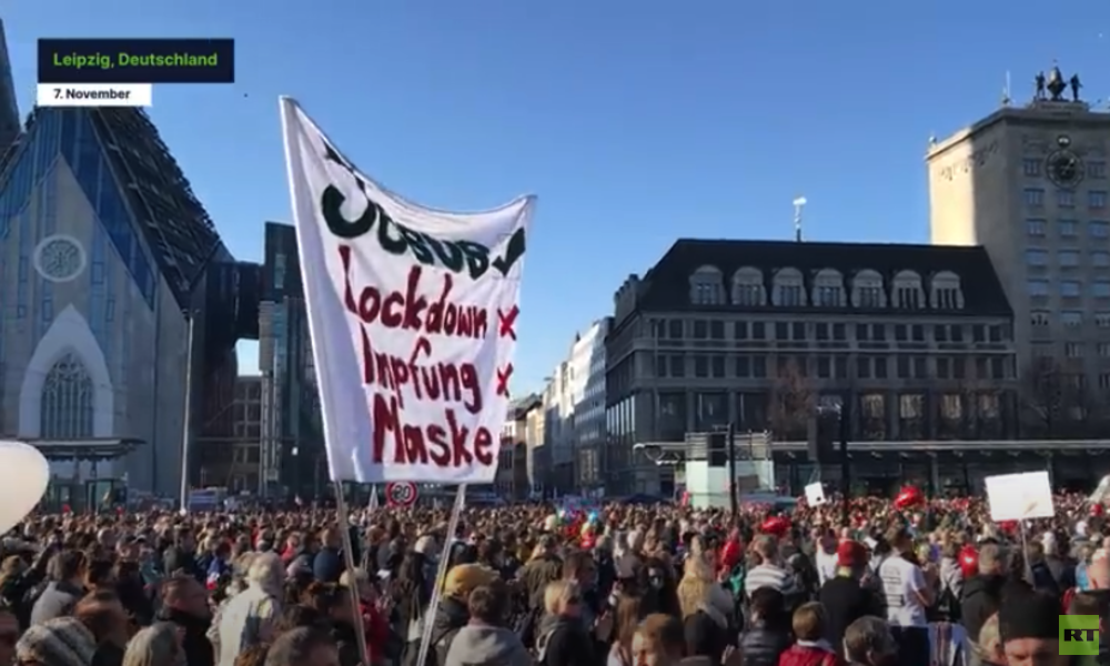RT Deutsch bei "Querdenkenker"-Demo in Leipzig (Video)