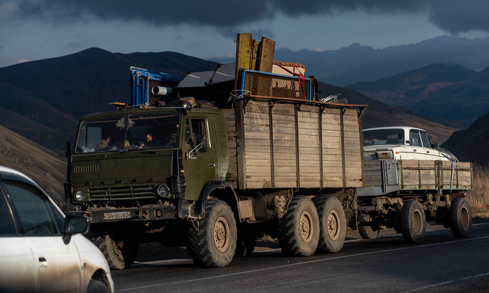 Bergkarabach: Waffenruhe hält, Einwohner verlassen Häuser vor Landübergabe an Aserbaidschan